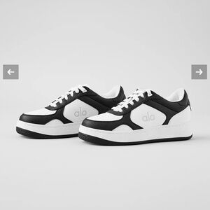 ALO Recovery Mode Sneaker in Black/White